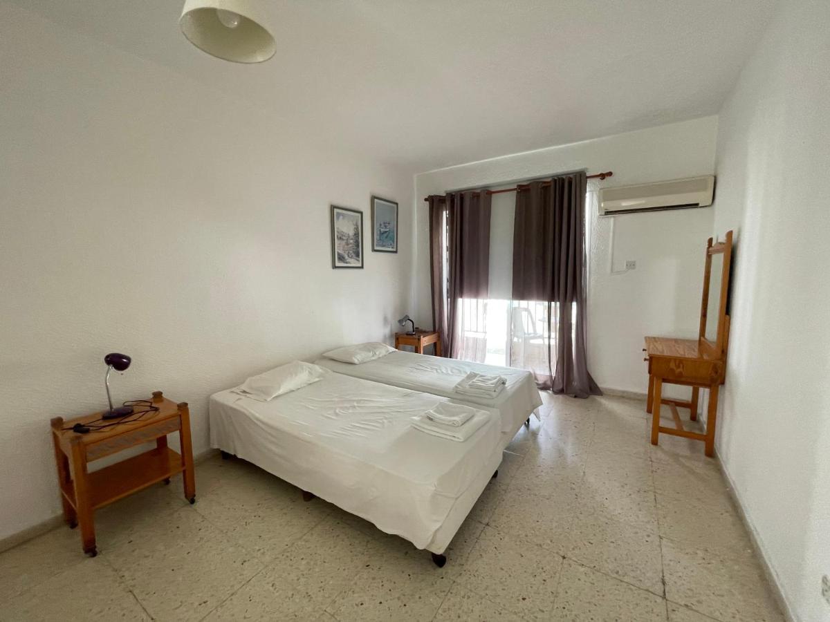 Dream Studio270M From The Beach Paphos Kültér fotó
