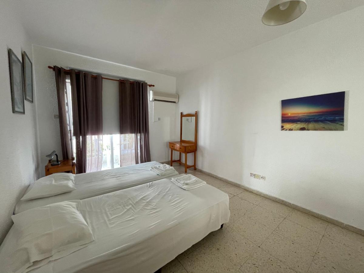 Dream Studio270M From The Beach Paphos Kültér fotó