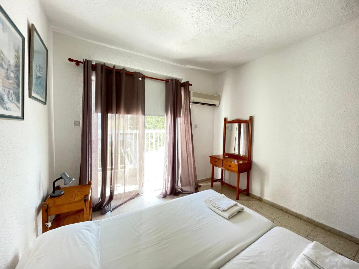 Dream Studio270M From The Beach Paphos Kültér fotó